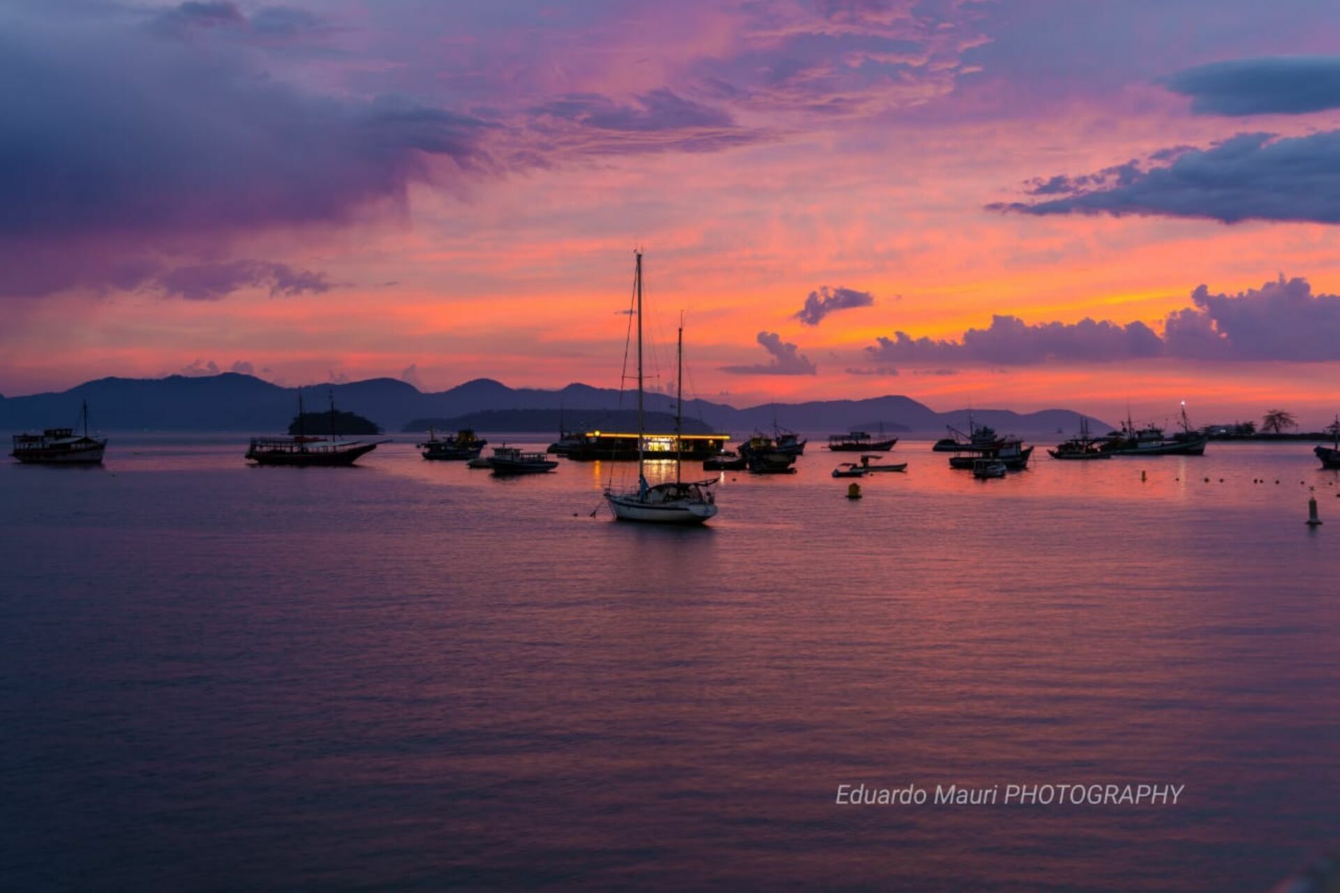 Foto Erros Comuns em Longa Exposição — Guia Completo (com alma e precisão) Foto Erros Comuns em Longa Exposição — Guia Completo (com alma e precisão) - Imagem 1